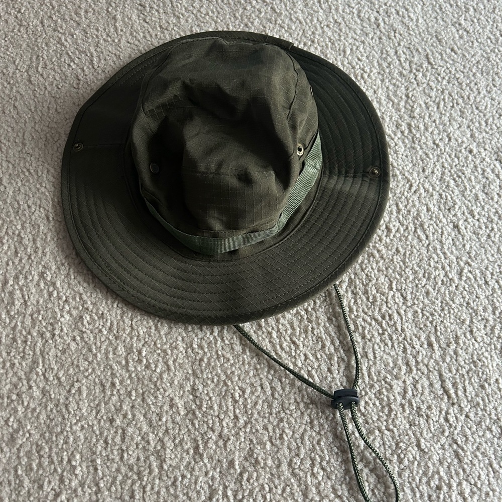 Womans Olive Green Outdoor Hat